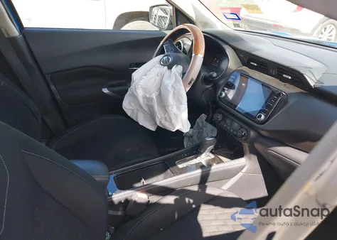 2021 Nissan Kicks Sv Xtronic Cvt z USA, uszkodzony, nr VIN 3N1CP5CV2ML541107